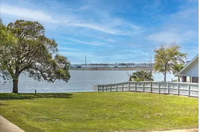 1618 Bayou Shore Drive, Galveston, TX 77551 - Photo 42