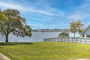 1618 Bayou Shore Dr, Galveston, TX 77551 - Photo 42