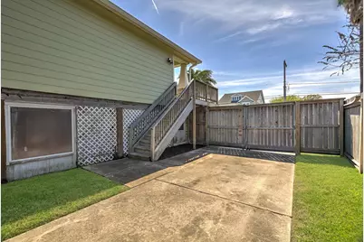 1618 Bayou Shore Drive, Galveston, TX 77551 - Photo 44