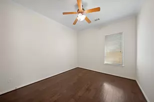 7003 Dunbarton Dr, Sugar Land, TX 77479 - Photo 16