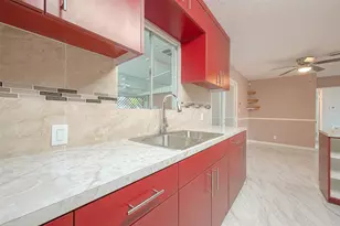 7022 Triola Ln, Houston, TX 77074 - Photo 10
