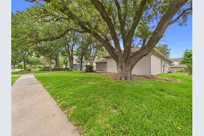 1010 Baronridge Drive, Seabrook, TX 77586 - Photo 4