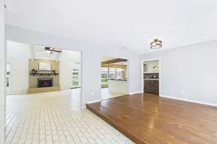 1010 Baronridge Dr, Seabrook, TX 77586 - Photo 8
