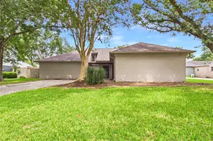 1010 Baronridge Dr, Seabrook, TX 77586 - Photo 1
