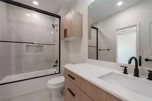 7930 Corinth St, Houston, TX 77051 - Photo 14