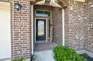 214 San Bernard Dr, Baytown, TX 77523 - Photo 4