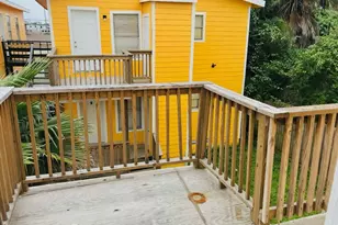 2711 Avenue K, Galveston, TX 77550 - Photo 4