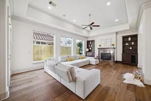 86 S Creekside Ct, Houston, TX 77055 - Photo 10