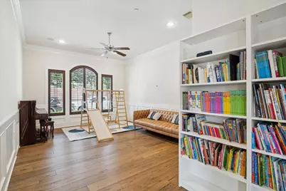 86 S Creekside Court, Houston, TX 77055 - Photo 4