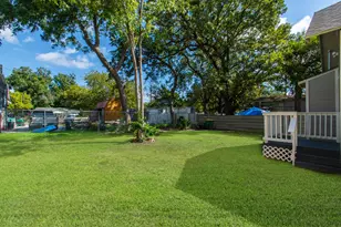 320 E Murrill St, Baytown, TX 77520 - Photo 18