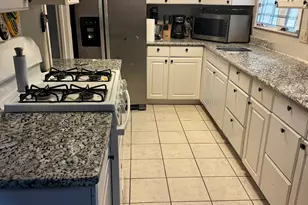 6417 Rolla St, Houston, TX 77055 - Photo 4