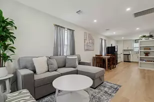 3007 Columbia St, Houston, TX 77018 - Photo 2
