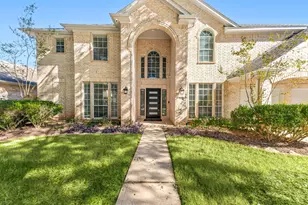 14910 Lake Woodbridge Ct, Sugar Land, TX 77498 - Photo 2