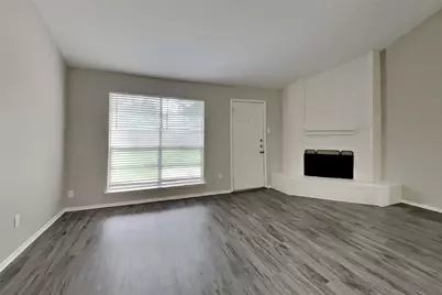 7011 Sharpsburg Drive, Richmond, TX 77469 - Photo 2
