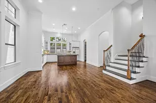 911 Queen Annes Rd, Houston, TX 77024 - Photo 14