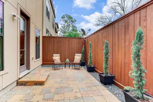 911 Queen Annes Rd, Houston, TX 77024 - Photo 6