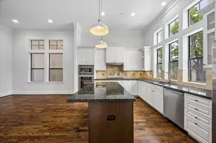 911 Queen Annes Rd, Houston, TX 77024 - Photo 18