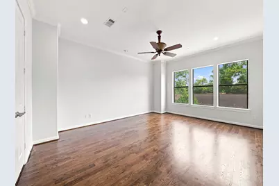 911 Queen Annes Road, Houston, TX 77024 - Photo 24