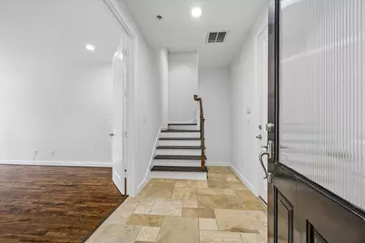 911 Queen Annes Road, Houston, TX 77024 - Photo 4