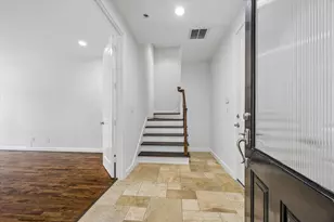 911 Queen Annes Rd, Houston, TX 77024 - Photo 4