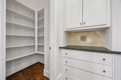 911 Queen Annes Road, Houston, TX 77024 - Photo 20