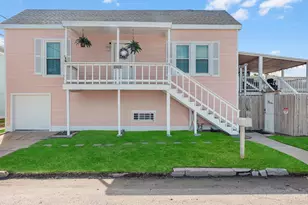 2411 42nd St, Galveston, TX 77550 - Photo 2