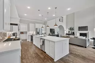 42 N Waterbridge Dr, The Woodlands, TX 77375 - Photo 14