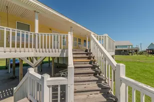 3520 Hannas Reef, Crystal Beach, TX 77650 - Photo 4