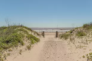 3520 Hannas Reef, Crystal Beach, TX 77650 - Photo 46