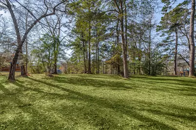 89 Hillsborough Drive, Huntsville, TX 77340 - Photo 4