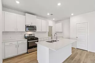 5714 Adamite Wy, Houston, TX 77048 - Photo 2