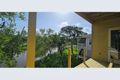 3905 Peacock Isle Drive, Dickinson, TX 77539 - Photo 2