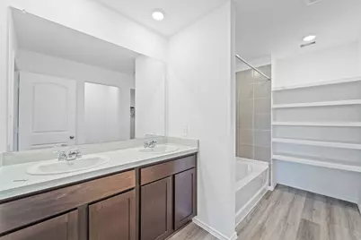 1011 Vilana Ridge Lane, Houston, TX 77090 - Photo 20