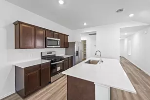 1011 Vilana Rdg Ln, Houston, TX 77090 - Photo 8