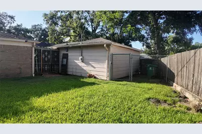 11003 Renwick Drive, Houston, TX 77096 - Photo 36