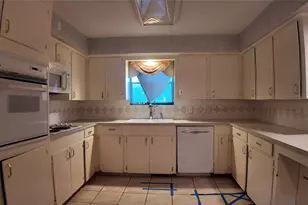 11003 Renwick Dr, Houston, TX 77096 - Photo 12