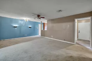 405 Wilson Rd, Conroe, TX 77301 - Photo 14