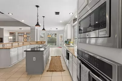 4011 W Pine Brook Way, Houston, TX 77059 - Photo 14