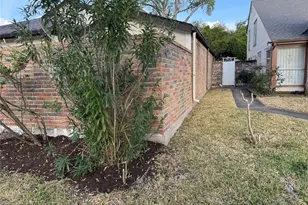 9107 Ketchwood Dr, Houston, TX 77099 - Photo 4