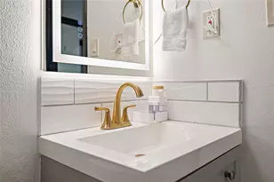 7018 Oleander Dr, Hitchcock, TX 77563 - Photo 18