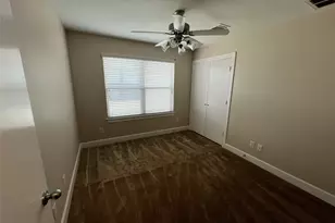 2710 Hullsmith Dr, Houston, TX 77063 - Photo 14