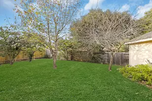 12006 Audrey Ct, Pinehurst, TX 77362 - Photo 36