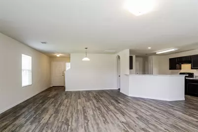 11946 Munich Drive, Houston, TX 77044 - Photo 6