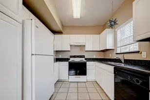 1330 Old Spanish Trl, Houston, TX 77054 - Photo 10