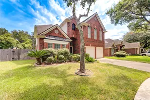 15314 Amesbury Ln, Sugar Land, TX 77478 - Photo 4