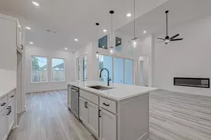 26914 Arethusa Ct, The Woodlands, TX 77389 - Photo 10