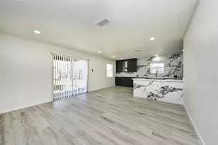5442 Airport Blvd, Houston, TX 77048 - Photo 6
