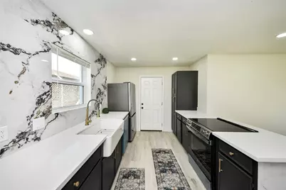 5442 Airport Boulevard, Houston, TX 77048 - Photo 10