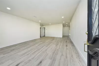 5442 Airport Boulevard, Houston, TX 77048 - Photo 4