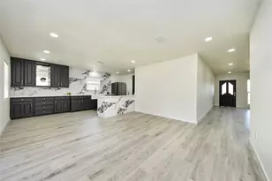 5442 Airport Blvd, Houston, TX 77048 - Photo 8